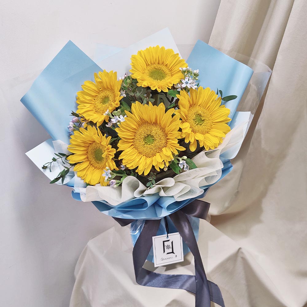 晴空夏日 | 綠芯向日葵藍星花鮮花花束 3 晴空夏日 | 綠芯向日葵藍星花鮮花花束 - BL060010
