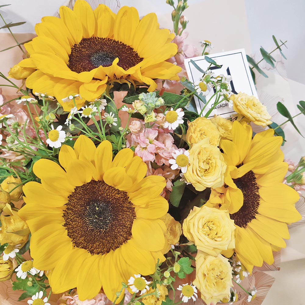 榮光序曲 | 向日葵香檳紫羅蘭洋甘菊鮮花花束 2 榮光序曲 | 向日葵香檳紫羅蘭洋甘菊鮮花花束 - BL060007