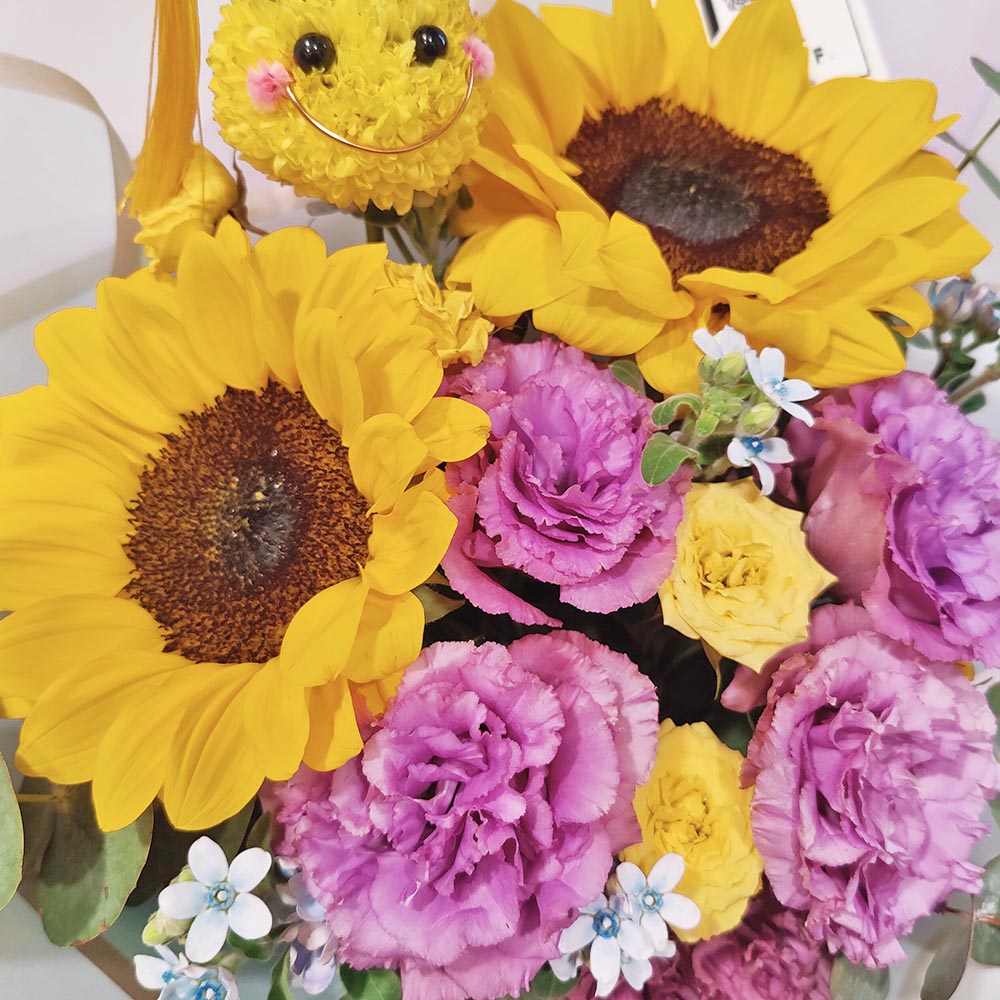 榮譽印記 | 向日葵波浪紫洋桔梗畢業帽鮮花花束 2 榮譽印記 | 向日葵波浪紫洋桔梗畢業帽鮮花花束 - BM060008