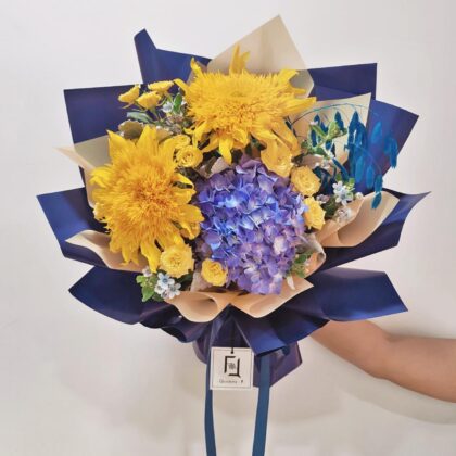 重瓣向日葵藍繡球鮮花花束 BL060006