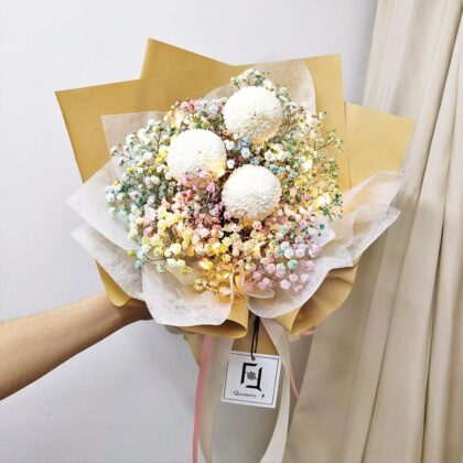 白乒乓彩虹滿天星鮮花花束 (連燈) BM100004