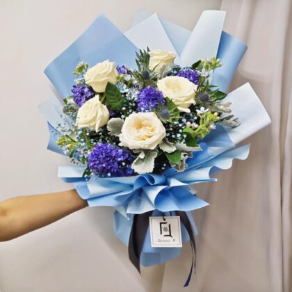 永遠柔愛 | 白玫瑰紫藍風信子鮮花花束 - BL010008