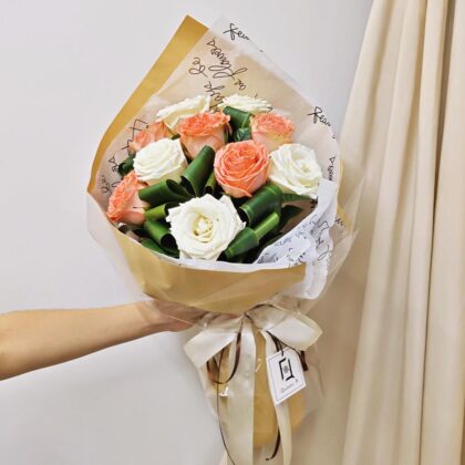 白玫瑰橙玫瑰鮮花花束 BL010009