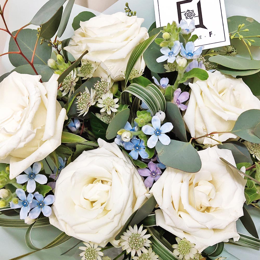 Eternal PURITY | White Rose with White Astrantia Fresh Flower Bouquet 2 Eternal PURITY | White Rose with White Astrantia Fresh Flower Bouquet - BL010010