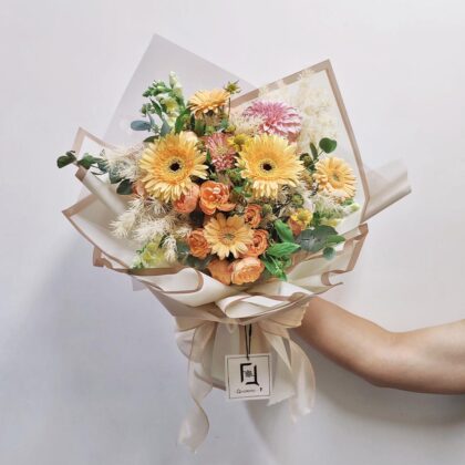 Luminous Gold | Cream Dahlia & Champagne Gerbera Fresh Flower Bouquet - BL100009