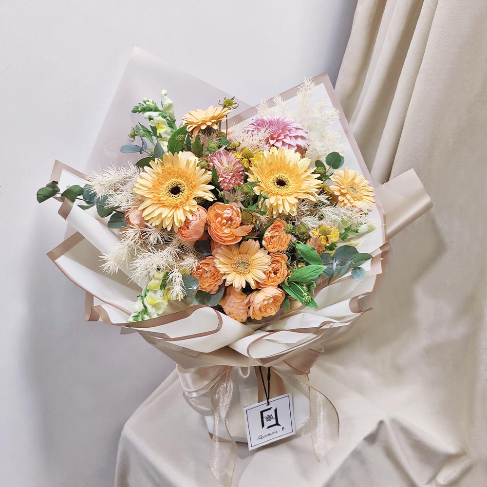 Luminous Gold | Cream Dahlia & Champagne Gerbera Fresh Flower Bouquet 3 Luminous Gold | Cream Dahlia & Champagne Gerbera Fresh Flower Bouquet - BL100009
