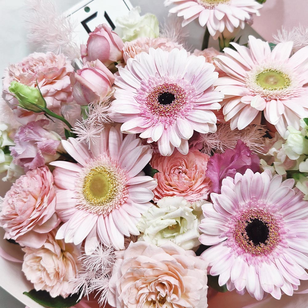 Spring Peach Breeze | Pink Gerbera & Ruffled Eustoma Fresh Flower Bouquet 2 Spring Peach Breeze | Pink Gerbera & Ruffled Eustoma Fresh Flower Bouquet - BL100010