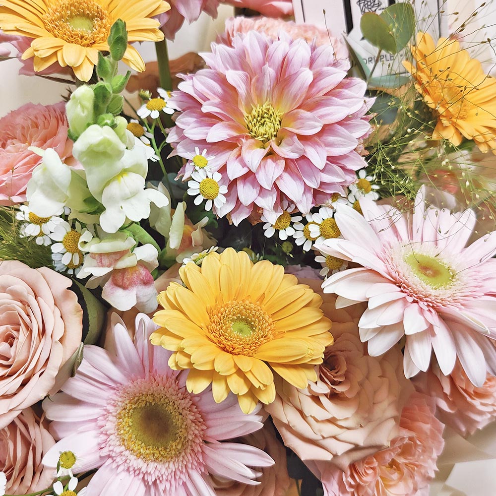 Jade Dew | Vintage Rose & Cream Dahlia Fresh Flower Bouquet 2 Jade Dew | Vintage Rose & Cream Dahlia Fresh Flower Bouquet - BL010057