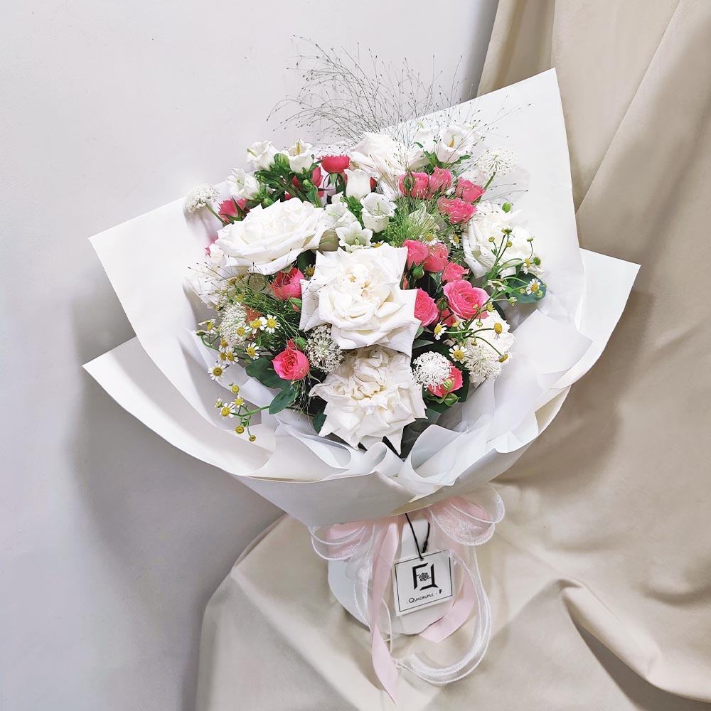 韶光初雪 | 白玫瑰風鈴花鮮花花束 3 韶光初雪 | 白玫瑰風鈴花鮮花花束 - BL010060