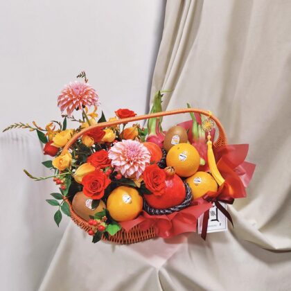 Dahlia & Orange Spray Rose Fresh Flower Fruit Basket Quadruple Flower FB100001