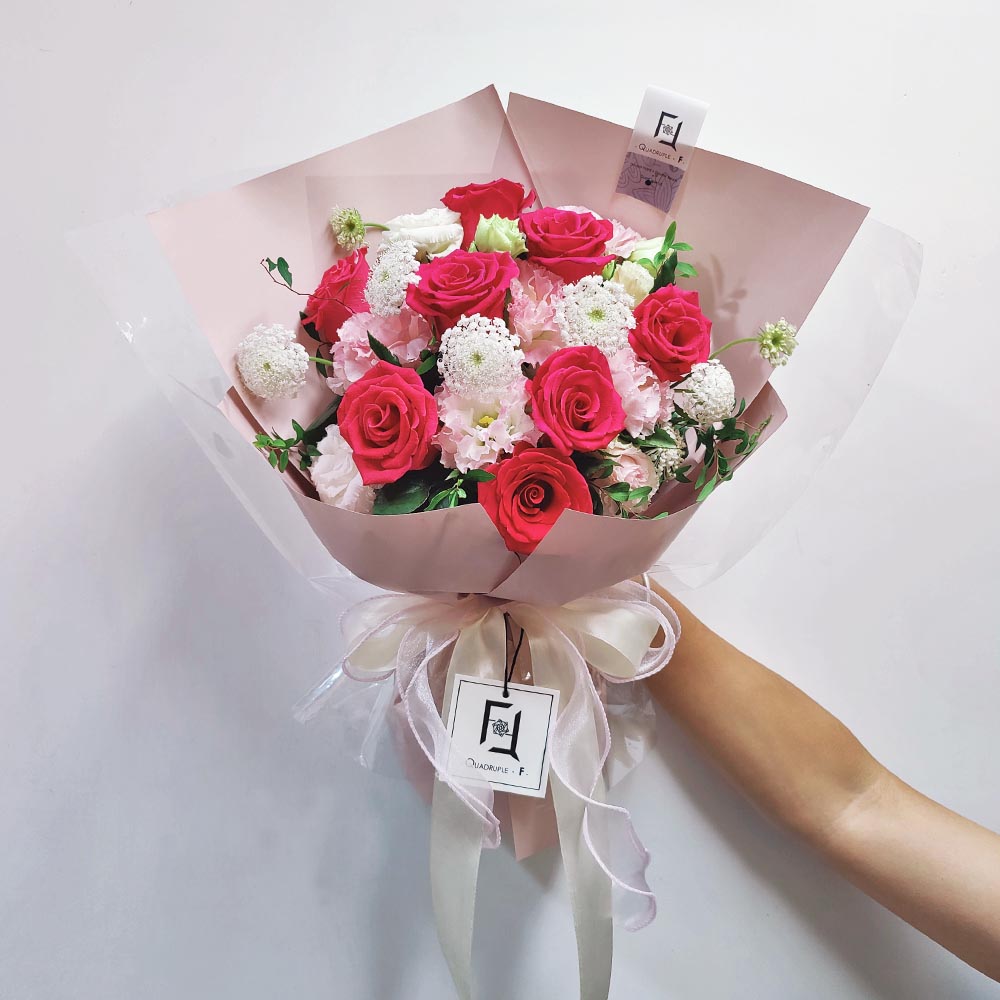 粉霞柔光 | 桃紅玫瑰波浪粉桔梗鮮花花束 1 粉霞柔光 | 桃紅玫瑰波浪粉桔梗鮮花花束 - BM010039