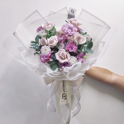 Menta Rose & Blue Tweedia Fresh Flower Bouquet Quadruple Flower BM010034
