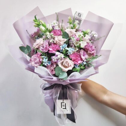 Menta Rose & Purple Carnation Fresh Flower Bouquet Quadruple Flower BL010064