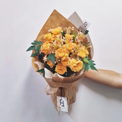 Orange Spray Rose Fresh Flower Bouquet Quadruple Flower BM010036