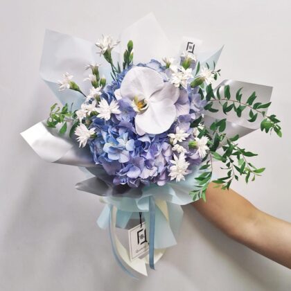 Purple-Blue Hydrangea & White Phalaenopsis Fresh Flower Bouquet Quadruple Flower BM040008