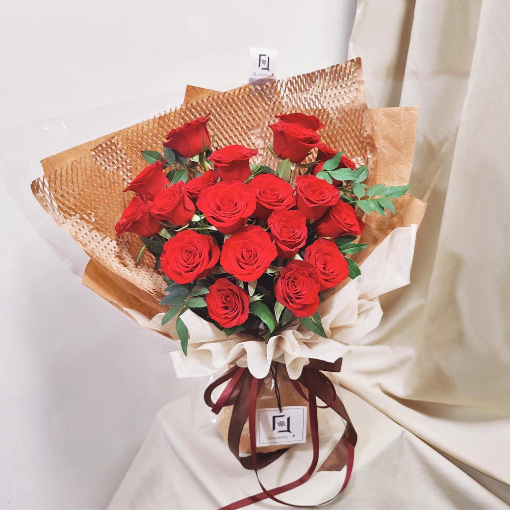 熾愛傾城 | 紅玫瑰九星葉鮮花花束 4 熾愛傾城 | 紅玫瑰九星葉鮮花花束 - BL010065