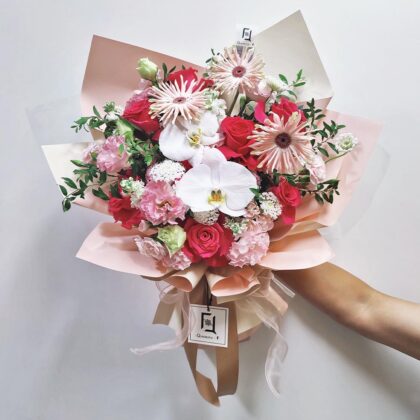 White Phalaenopsis & Hot Pink Rose Fresh Flower Bouquet Quadruple Flower BL080009